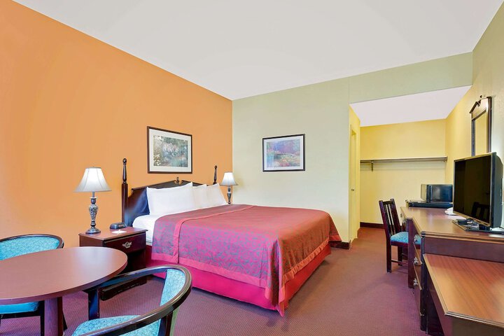 Room 5 of 19