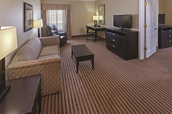 Room 21 of 33