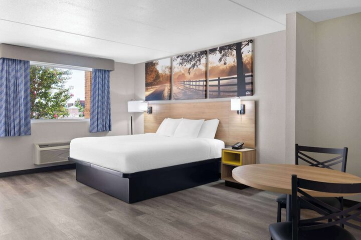Room 50 of 70