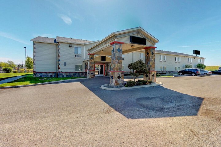FairBridge Inn & Suites Sunnyside
