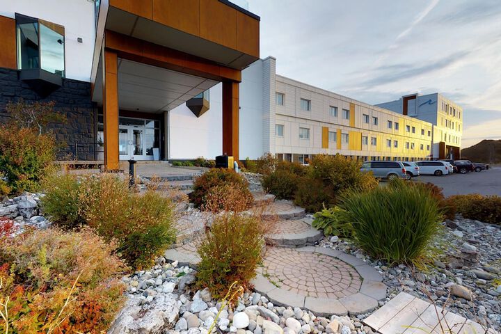 Hotel 3 of 83