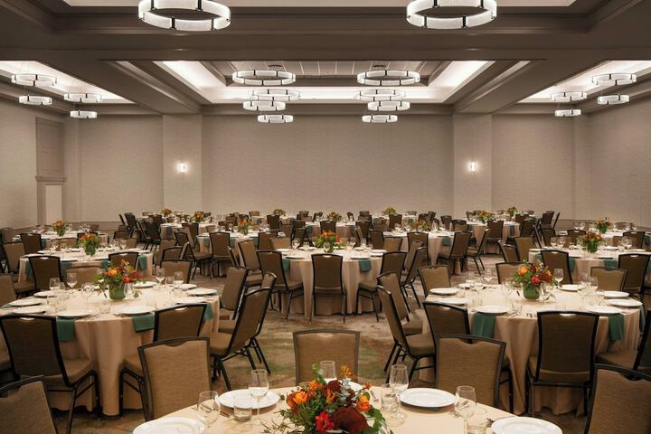 Sheraton Grand Sacramento Hotel