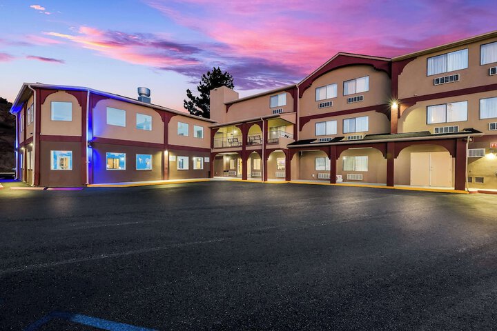 Hotel 6 of 39