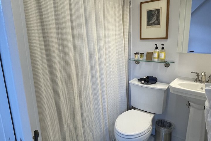 Room 47 of 68