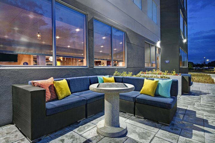 Terrace/Patio 32 of 33