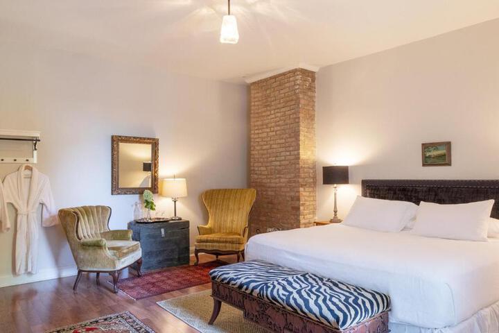 Stewart House Hotel