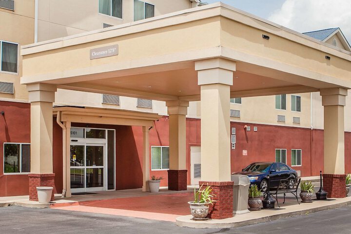 Hotel 3 of 40
