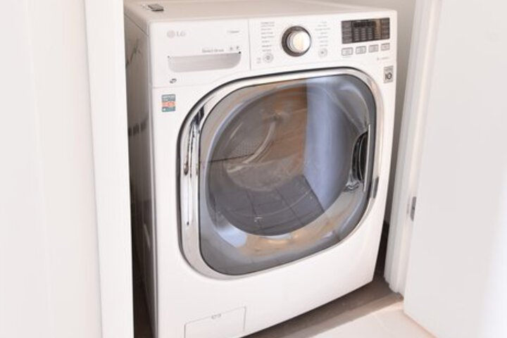 Laundry 37 of 100