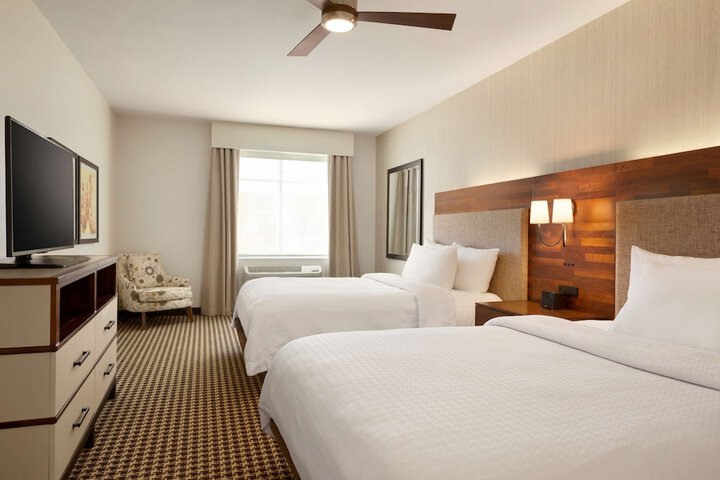 Room 14 of 42