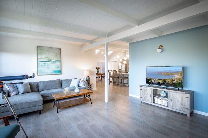 Marbella Lane Pedro Point Beach House with Hot Tub
