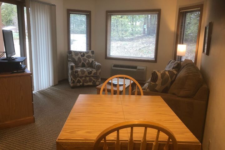 Room 124 of 185