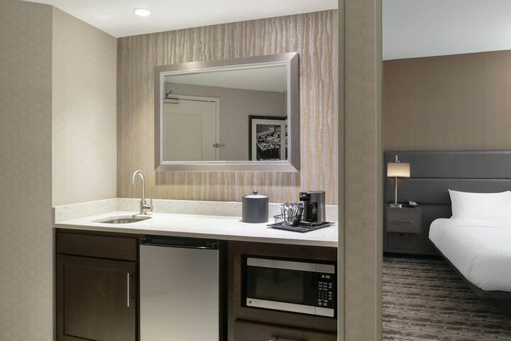 Room 48 of 63