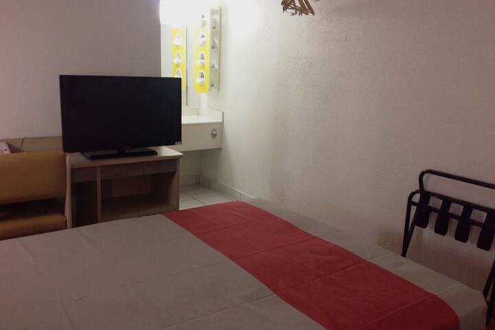 Room 19 of 34