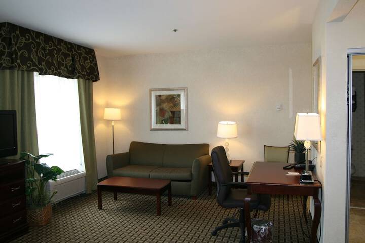 Room 28 of 37