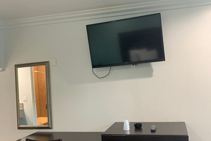 Room 19 of 33