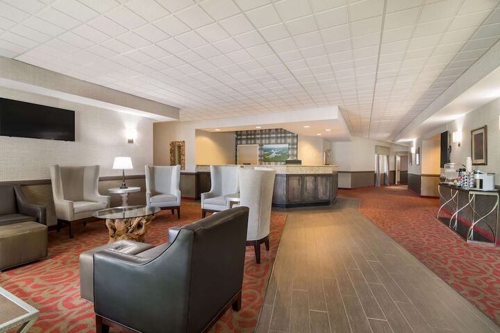 Hotel Interior 10 of 40