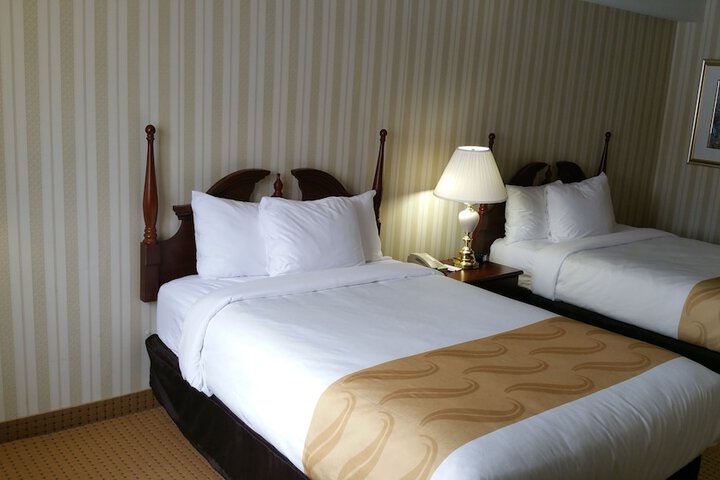 Room 25 of 43