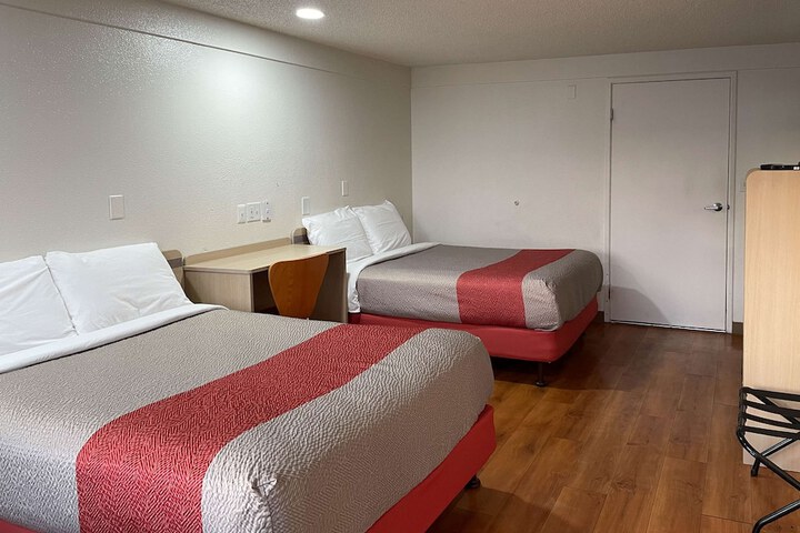 Room 23 of 30