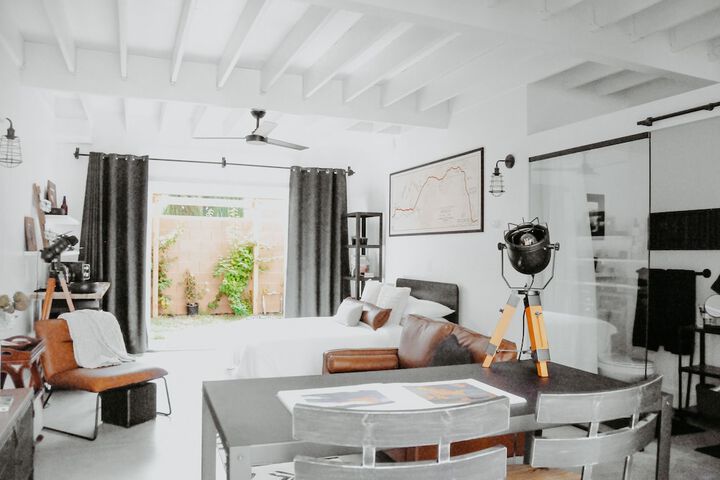 Room 46 of 230