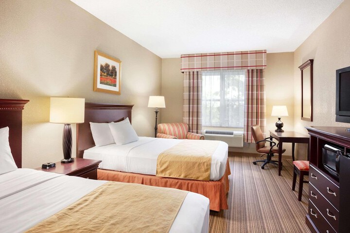 Room 32 of 54