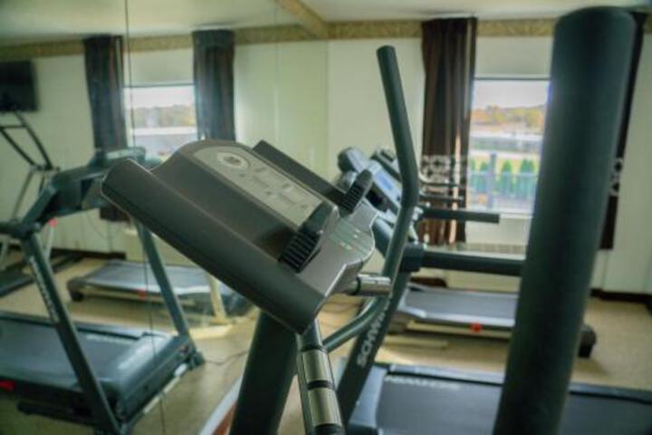 Executive Inn