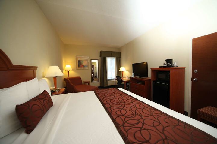 Room 6 of 13
