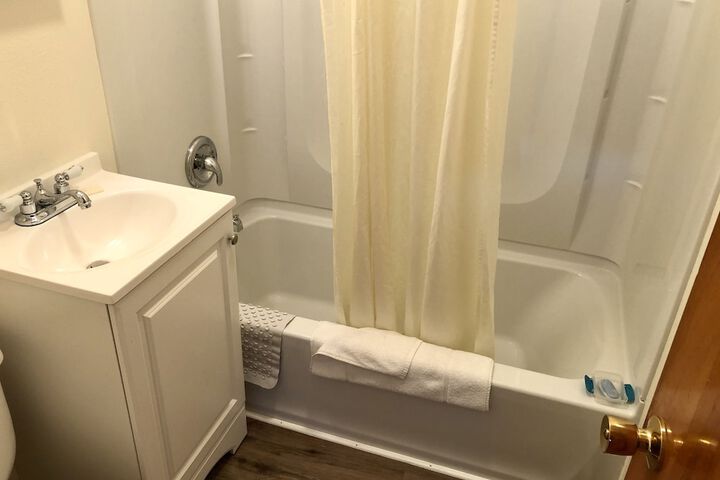 Room 16 of 24