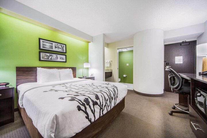 Room 7 of 37