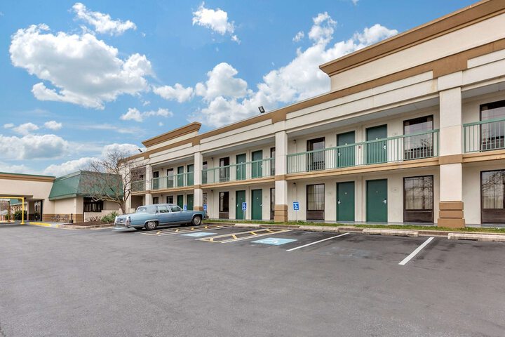 Hotel 3 of 45
