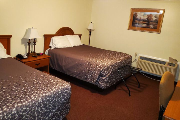 Room 14 of 28