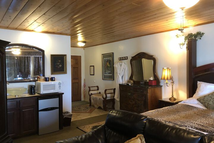 Echo Canyon Spa Resort (Adults Only)