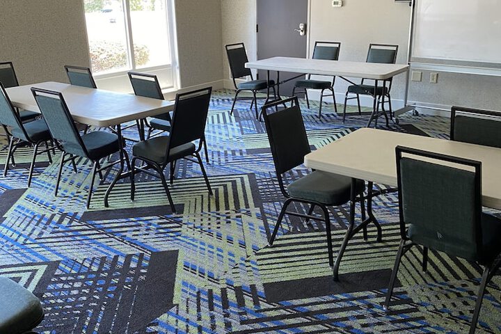 Holiday Inn Express Hotel & Suites Auburn - University Area by IHG