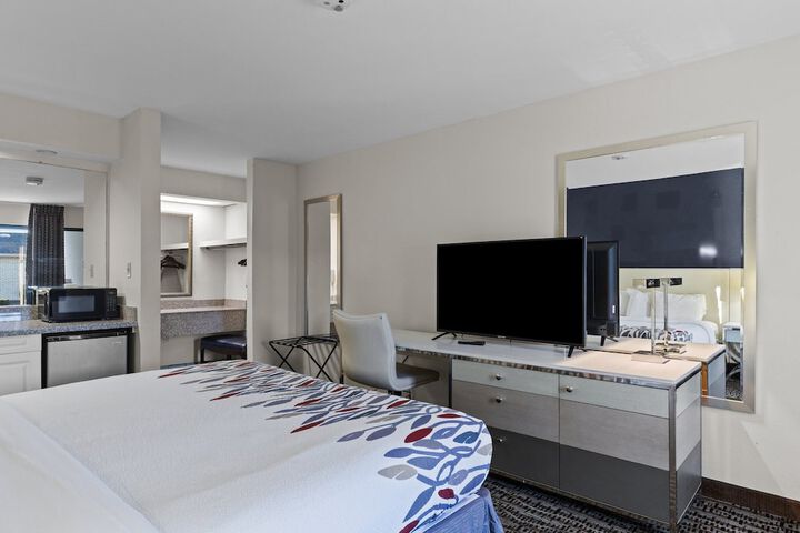Room 53 of 63