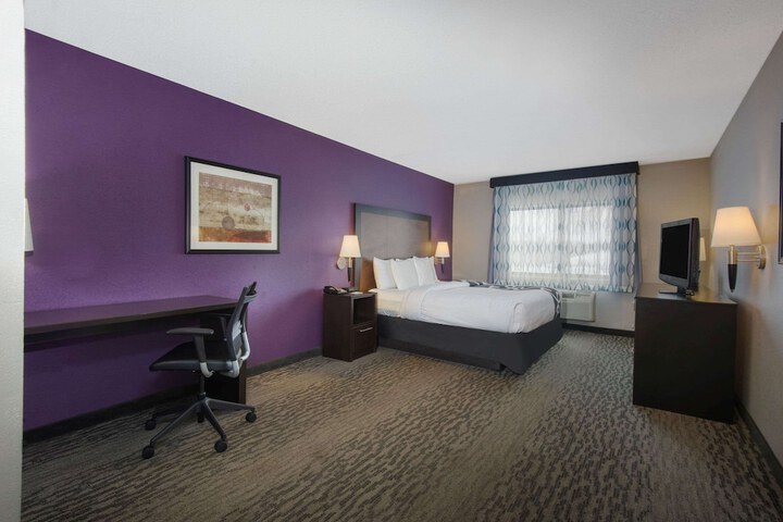 Room 46 of 57