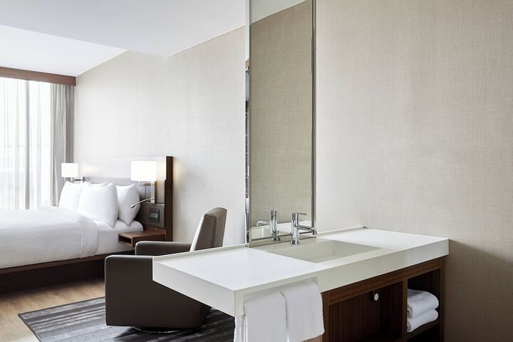 Room 35 of 72