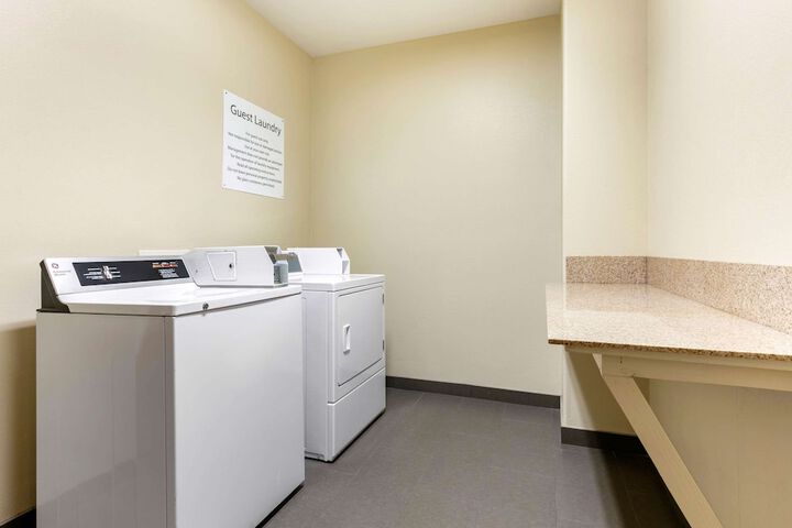 Comfort Suites Batesville