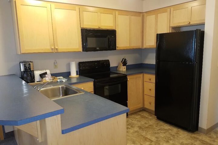 Sea Breeze Court