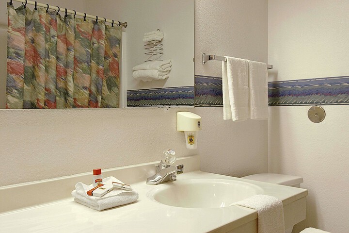Room 20 of 28