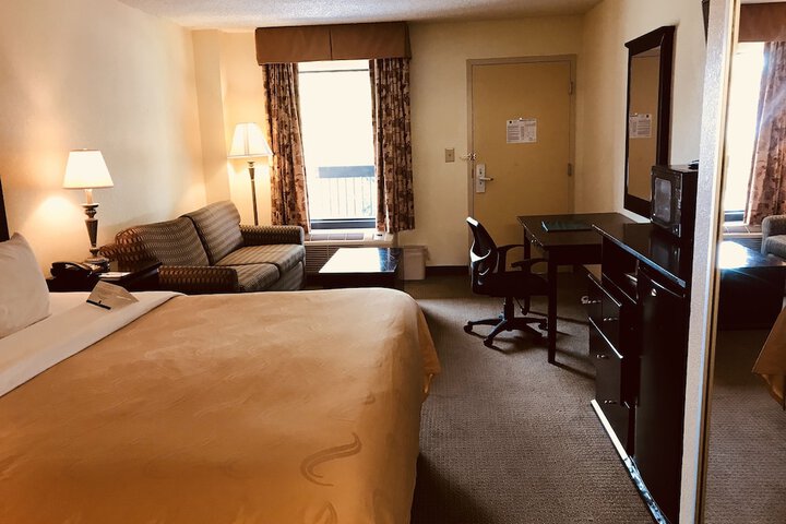 Quality Inn & Suites Conference Center Statesboro Historic District