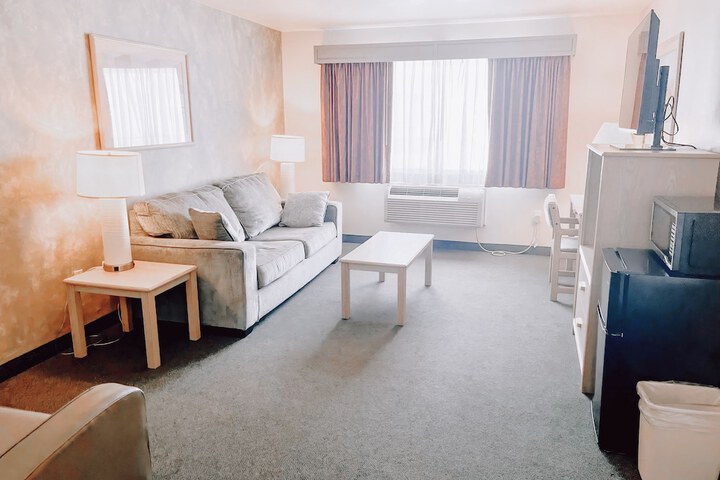Room 8 of 22