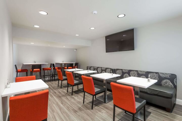 Breakfast/Coffee Service 9 of 10