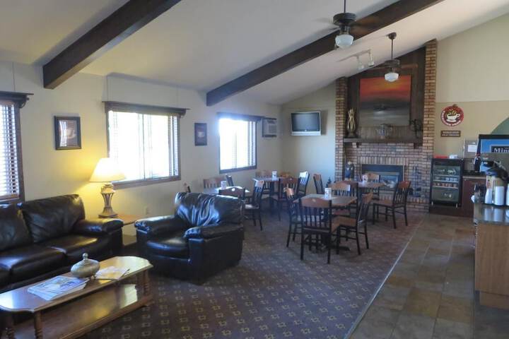 AmericInn by Wyndham Forest Lake