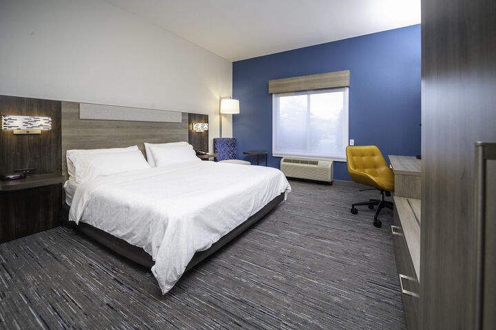 Room 60 of 79