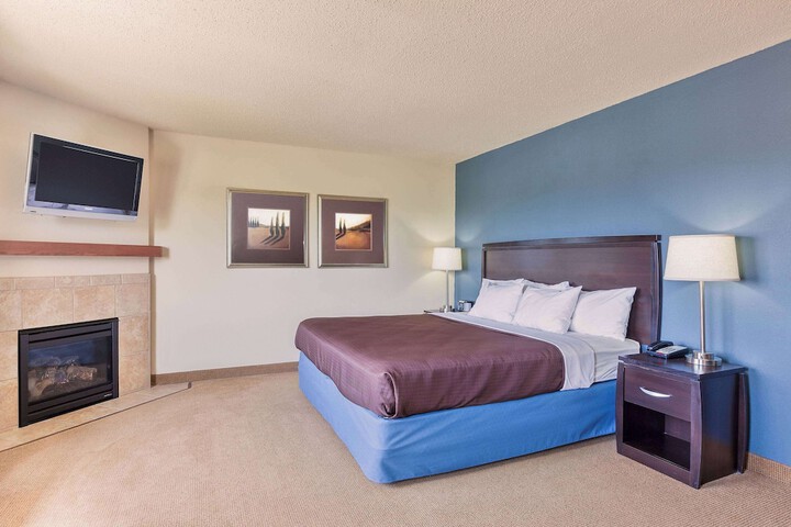 Room 40 of 54