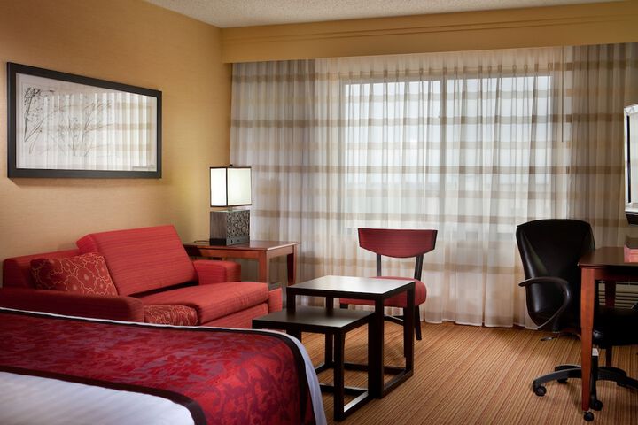Room 18 of 33