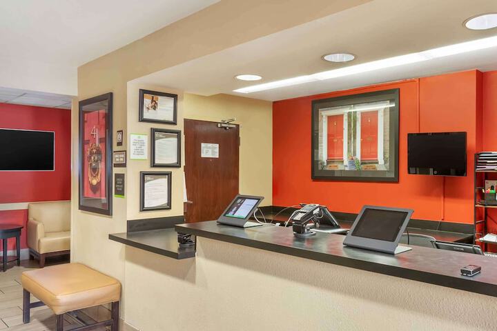 Hotel Interior 10 of 31
