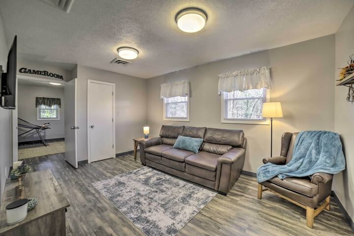 Near Mines & Meadows: Spacious Home w / Game Room