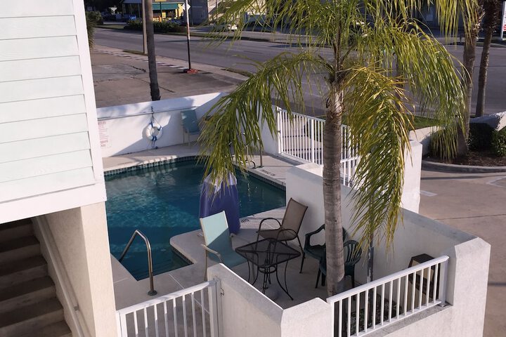 Pool 7 of 45