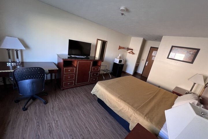 Room 16 of 27
