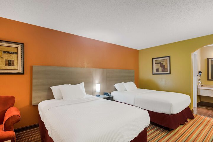 Room 18 of 47